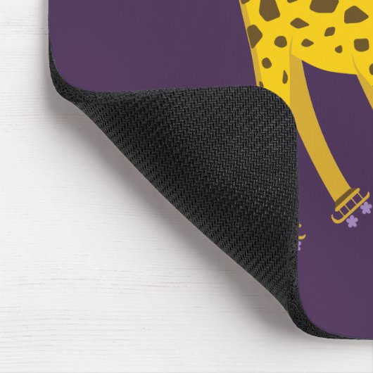 Cute Funny Roller Skating Cartoon Giraffe Purple Mousepad (Ecke)
