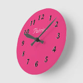 Cute Fushia and White Personalized Wall Clock Runde Wanduhr (Winkel)