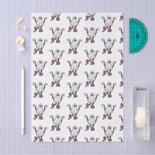 Cute ghost enjoying seidenpapier (Handwerk)