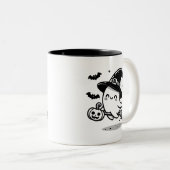 Cute Ghost Witch with Pumpkin & Broom | Two-Sided Zweifarbige Tasse (VorderseiteRechts)