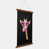 Cute Giraffe Blowing Pink Bubble Gum Sunglasses  Wandteppich Mit Holzrahmen (Gewinkelt)