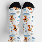 Cute Giraffes on Clouds Baby Shower All-Over-Print Socken (Oben)