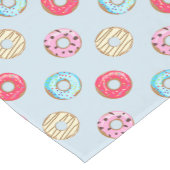 Cute Glazed Doughnut Pattern Light Blue Kurzer Tischläufer (Ecke)