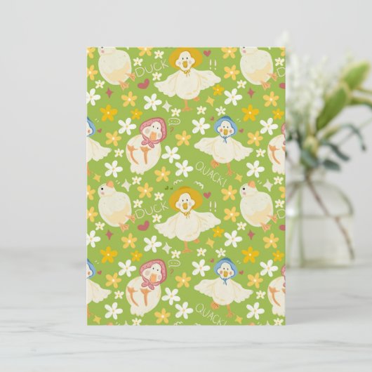 Cute Green Duck & Daisy Flower Seamless Pattern Einladung (Stehend Vorderseite)