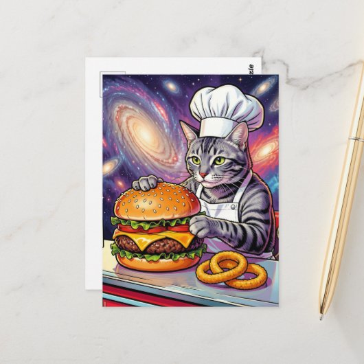 Cute Grey Tabby Cat Chef Making Cheeseburger Postkarte (Vorderseite/Rückseite Beispiel)
