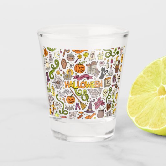 Cute Halloween Doodle Pattern Schnapsglas (Vorderseite)