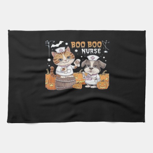 Cute Halloween Nurse Cat and Dog with Pumpkins Cla Geschirrtuch (Horizontal)