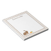 Cute Hare With Carrots On Beige Gingham Easter Notizblock (angewinkelt)
