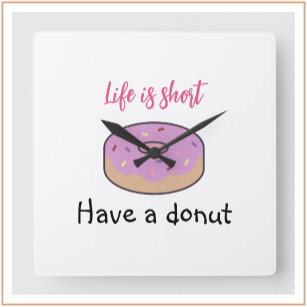 Cute Have A Donut   Quadratische Wanduhr