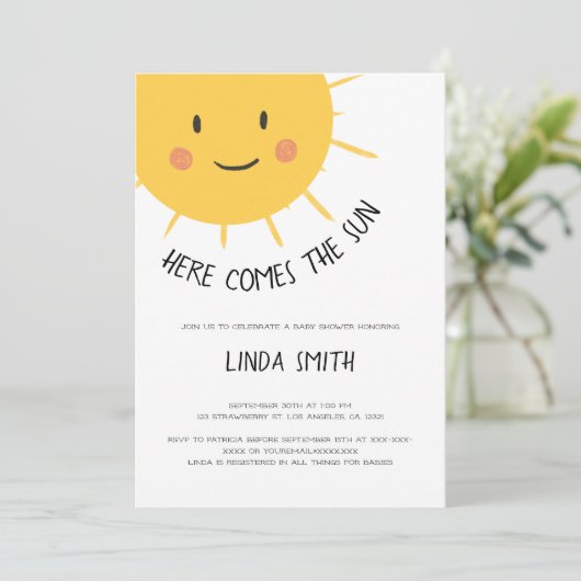 Cute Here Comes the Sun Baby Shower Einladung (Stehend Vorderseite)