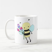 Cute Honey Bee Holding Flowers Custom Name Kaffeetasse (Links)