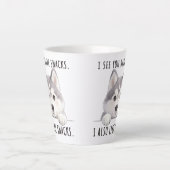 Cute Husky Dog Snacks Quote Funny Minimalist Milchtasse (Vorderseite)