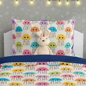 Cute Jellyfish Pattern on Cream Kissenbezug