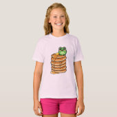 Cute Kawaii Green Frog Sitting on Giant Stack T-Shirt (Vorne ganz)
