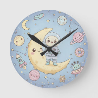 Cute Kawaii Space - Astronaut and Smiling Moon Runde Wanduhr