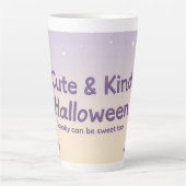 🧡 ✨ “Cute & Kind Halloween” Collection 🎃🌿 Milchtasse (Vorderseite)