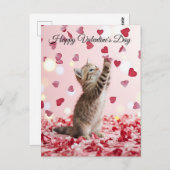 Cute Kitten Catching Valentine Heart Petals Postkarte (Vorne/Hinten)