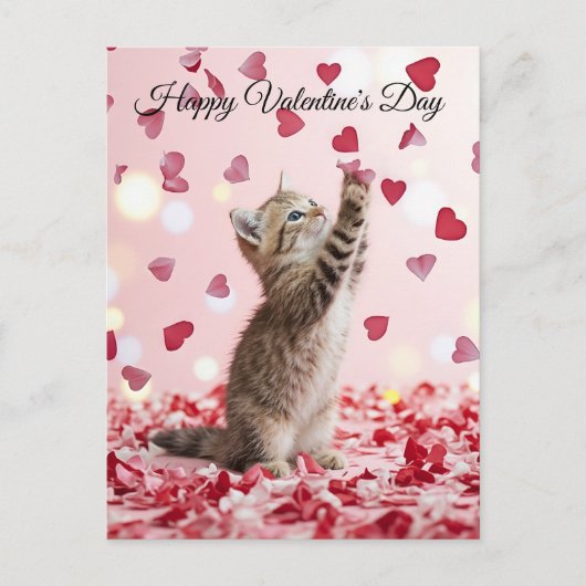 Cute Kitten Catching Valentine Heart Petals Postkarte (Vorderseite)