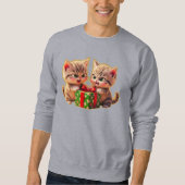 **Cute Kittens Fighting Over a Gift – Funny Christ Sweatshirt (Vorderseite)
