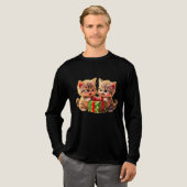 **Cute Kittens Fighting Over a Gift – Funny Christ Tri-Blend Shirt (Volle Vorderseite)