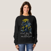 Cute Labrador ride on a motorcycle  Christmas Sweatshirt (Vorne ganz)