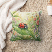Cute Ladybug On A Leaf Tiny Insects  Kissen (Decke)