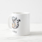 Cute Lemur Reading a Book Custom Kaffeetasse (Vorderseite Links)