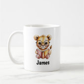 Cute Lion Reading a Book Custom Kaffeetasse (Links)