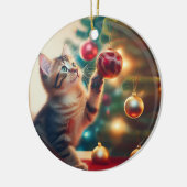 Cute Little Kitten Playing With Christmas Bulb Keramik Ornament (Links)