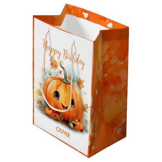 Cute Little Pumpkin Birthday Mittlere Geschenktüte (Vorderseite Schrägansicht)