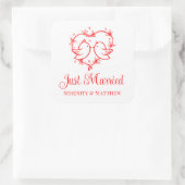Cute Lovebirds Boho Red Heart Just Married Wedding Quadratischer Aufkleber (Tasche)