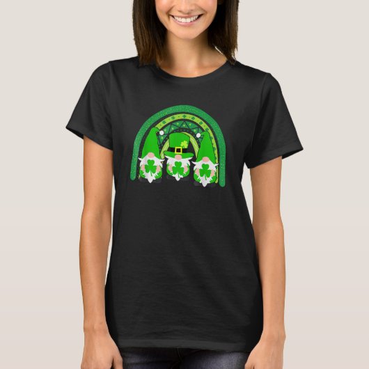 Cute Lucky Rainbow Gnome Happy St Patricks Day Fam T-Shirt (Vorderseite)