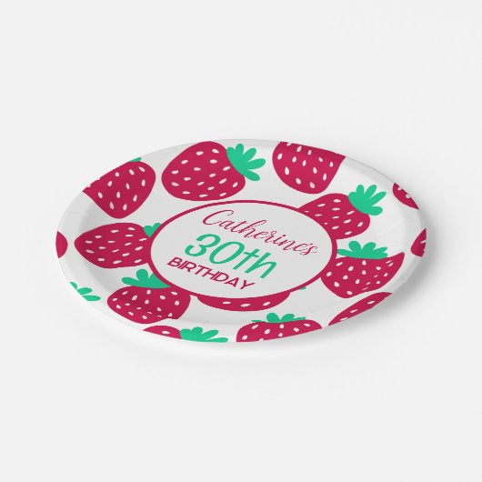 Cute Minimal Strawberry Pattern in Red and Green Pappteller (Schrägansicht)