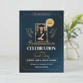 Cute Modern Elegant Navy Blue White Graduation Einladung (Stehend Vorderseite)
