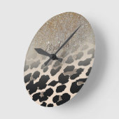 Cute Modern Flowers on Leopard Print-Personalized Runde Wanduhr (Winkel)