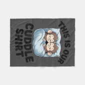 Cute Monkeys Snuggle This Is Our Cuddle  Fleecedecke (Vorderseite (Horizontal))