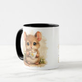 Cute Mouse Mug – Adorable Mouse Drinking Coffee Tasse (Vorderseite Links)