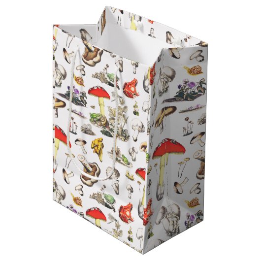 Cute Mushroom Frog Snail Forest Pattern Mittlere Geschenktüte (Vorderseite Schrägansicht)