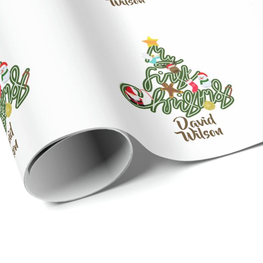 Cute My First Christmas Tree Name Pattern Geschenkpapier (Rolleneckpunkt)