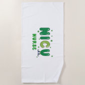 Cute NICU Krankenschwester St. Patrick's Design Strandtuch (Vorderseite)