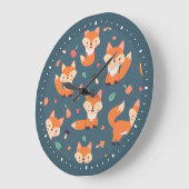 Cute Orange Fox Große Wanduhr (Winkel)