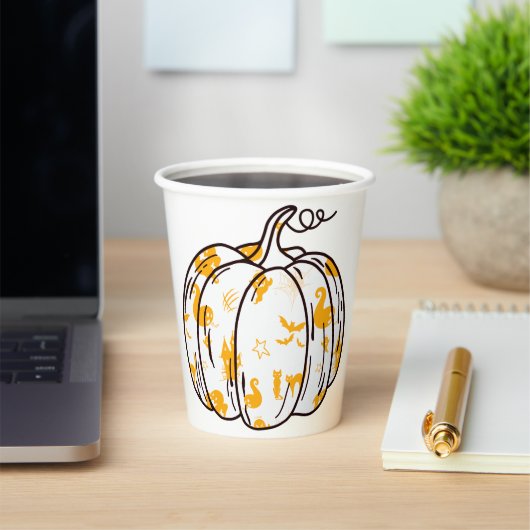 Cute Orange Halloween Icons in Pumpkin Pappbecher (InSitu)