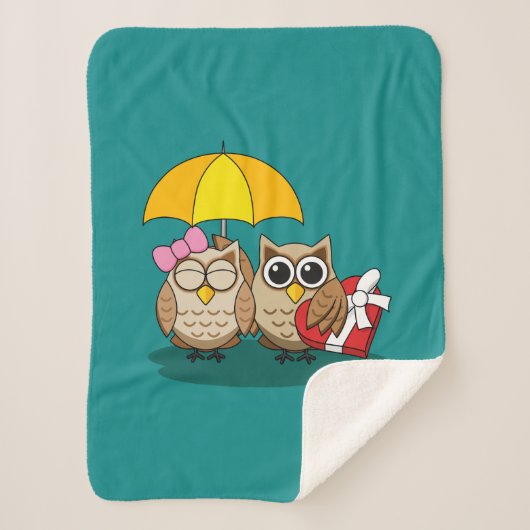 Cute Owl Lovers w/ Umbrella & Red Chocolate Box Sherpadecke (Vorderseite)