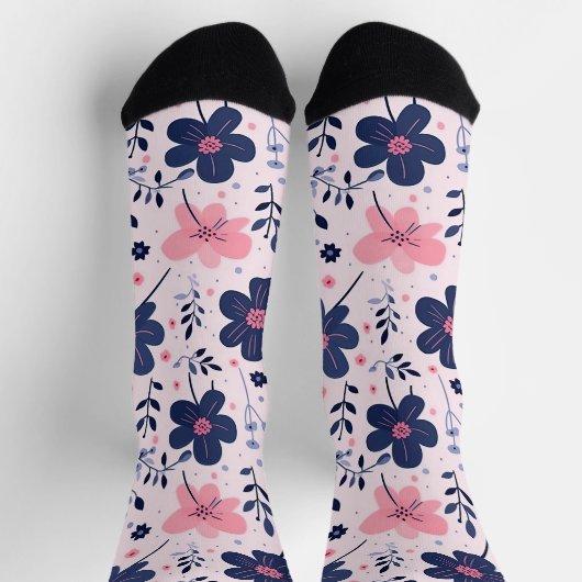 Cute Pastel Pink And Blue Floral Spring Garden Socken (Oben)