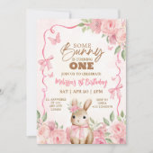 Cute Pastel Pink Bunny Floral Birthday Einladung (Vorderseite)