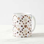 Cute Paw Print and Coffee Bean Pattern Mug Kaffeetasse (VorderseiteRechts)