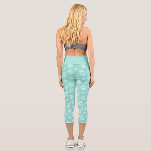 Cute Paws Pattern Mint Capri Leggings (Rückseite)
