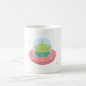 Cute Peace Loving Alien In Little Spaceship Kaffeetasse (Mittel)