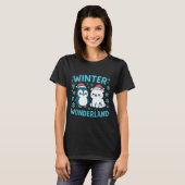Cute Penguin And Lar Bear Winter Wonderland Christ T-Shirt (Vorne ganz)