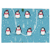Cute Penguins on Light Blue with Snowflakes  Große Geschenktüte (Rückseite)